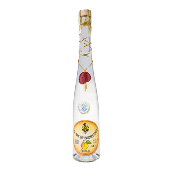 Karfíkův dvůr Koštický Peach spirit 44% 0,5 l