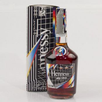 Hennessy VS Pantone Gift box 0,7l 40% - 1
