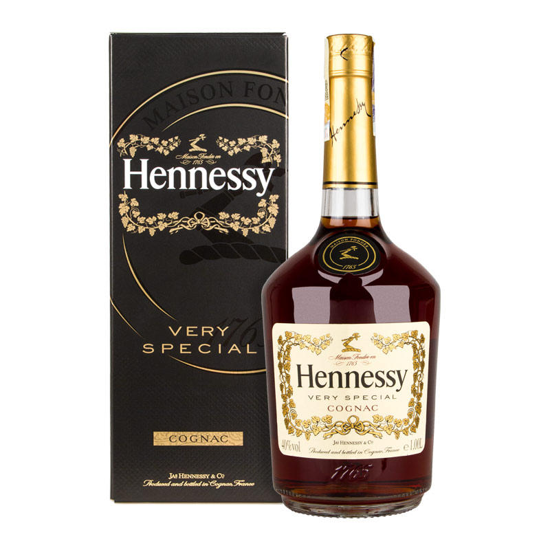 Hennessy VS Cognac 40% 1L gift pack в дьюті фрі в пропускному