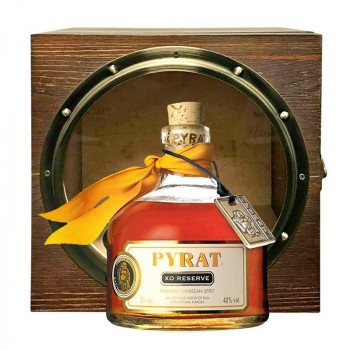 Pyrat XO Reserve Navy Box 0,7l 40% Giftbox - 2